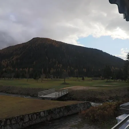 Golf - Schmid 公寓 *